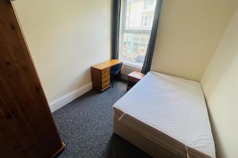 5 bedroom flat to rent, Cromwell Road, St. Andrews, BS6