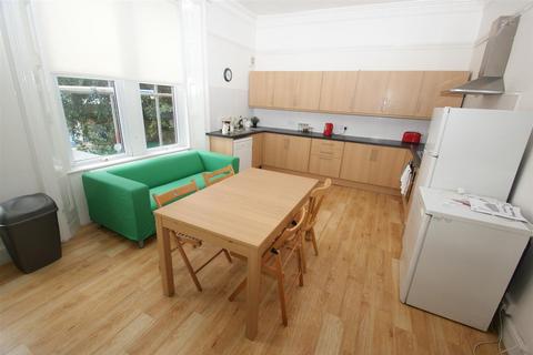 7 bedroom flat to rent, 2 Woodfield Road, Bristol, BS6