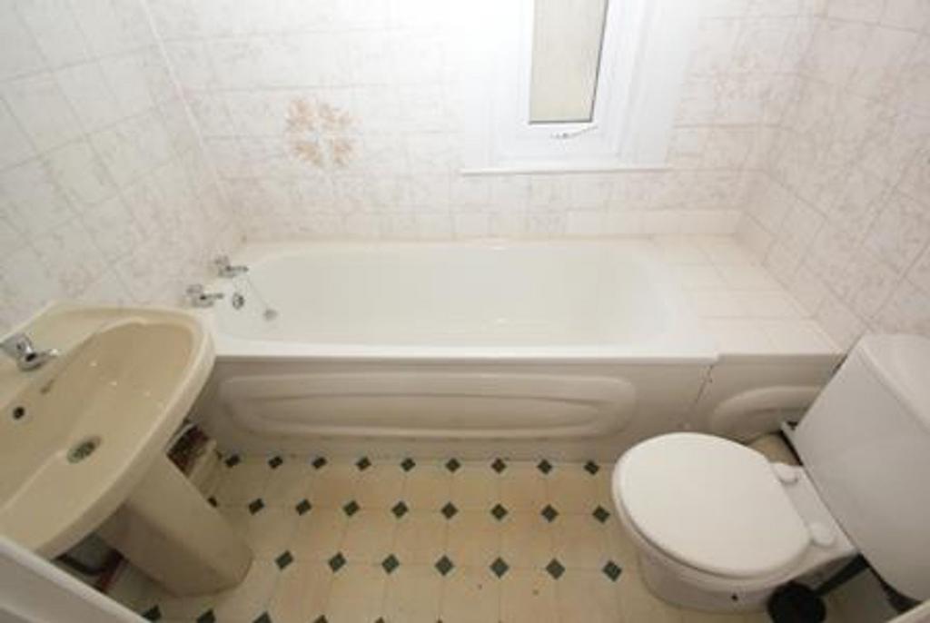 2 Woodfield road, Upper (5).JPG