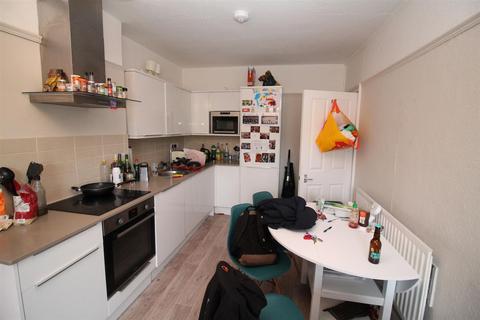 3 bedroom flat to rent, 34 Alma Vale Road, Bristol, BS8