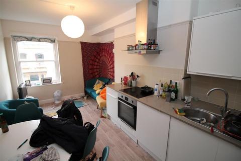 3 bedroom flat to rent, 34 Alma Vale Road, Bristol, BS8