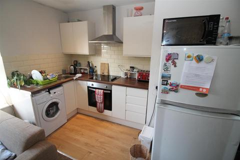 3 bedroom flat to rent, 94 Cotham Brow, Bristol, BS6