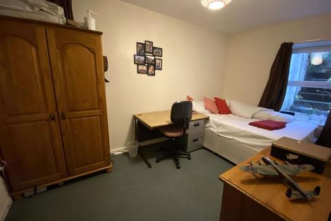 2 bedroom property to rent, Cotham Brow, Bristol, BS6