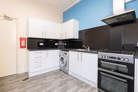 5 bedroom flat to rent, Queens Road, Clifton, BS8