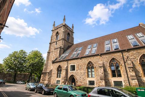4 bedroom flat to rent, Braggs Lane, St. Judes Braggs Lane, BS2