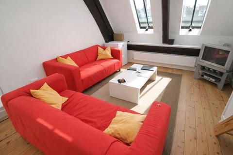 4 bedroom flat to rent, Braggs Lane, St. Judes Braggs Lane, BS2