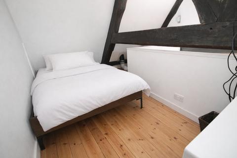 4 bedroom flat to rent, Braggs Lane, St. Judes Braggs Lane, BS2