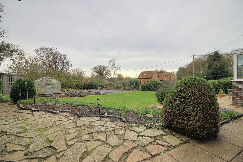AD0530 Garden 1 .jpg