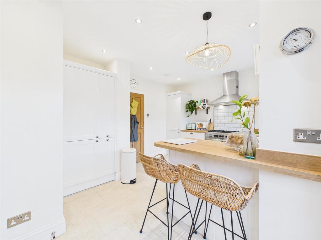 Kitchen 1.jpg