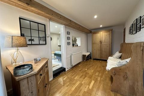 3 bedroom cottage to rent, Church Road, Exeter EX5