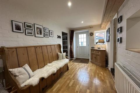 3 bedroom cottage to rent, Church Road, Exeter EX5