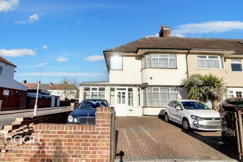 undefined, Eastern Avenue, Gants Hill