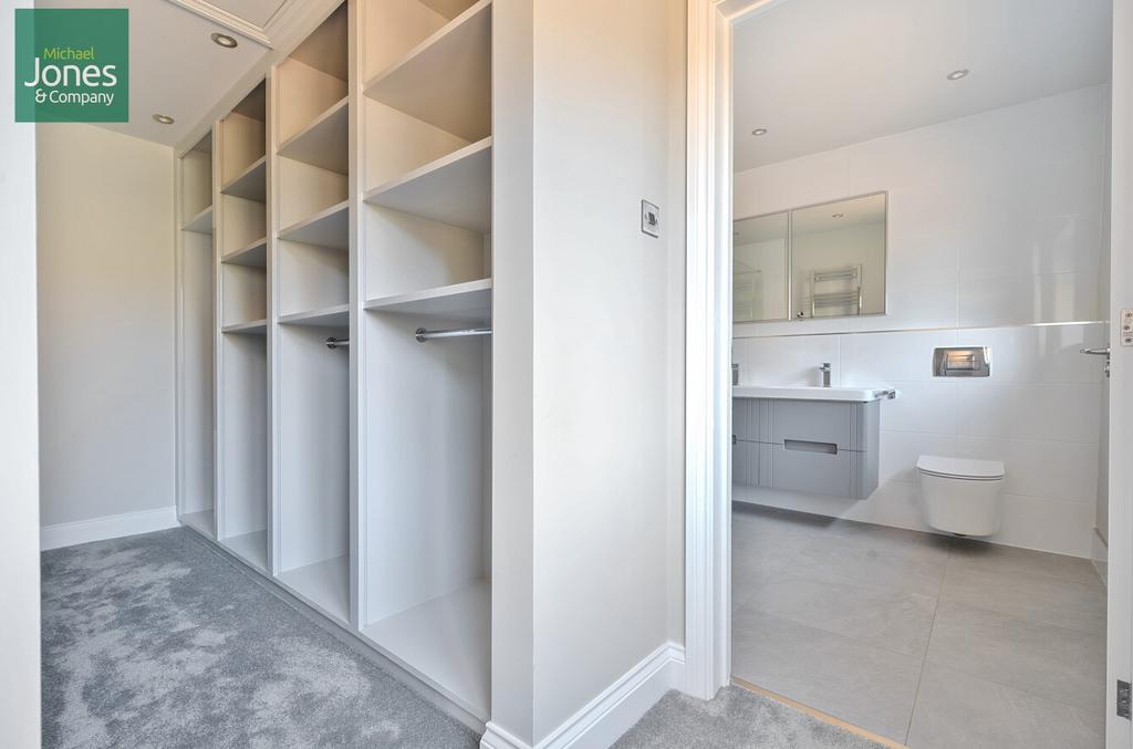 Walk In Wardrobe