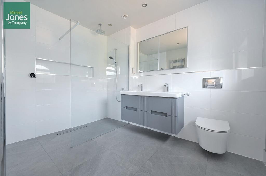 Second En Suite