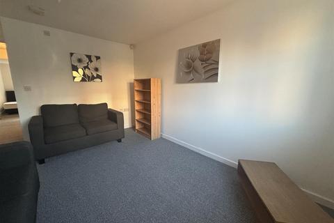 2 bedroom apartment to rent, Manchester Road, Swinton, Manchester
