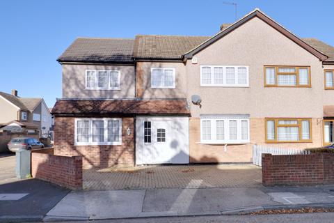 Kenway, Rainham RM13