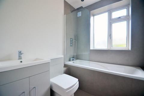 undefined, Clifden Road, Twickenham TW1