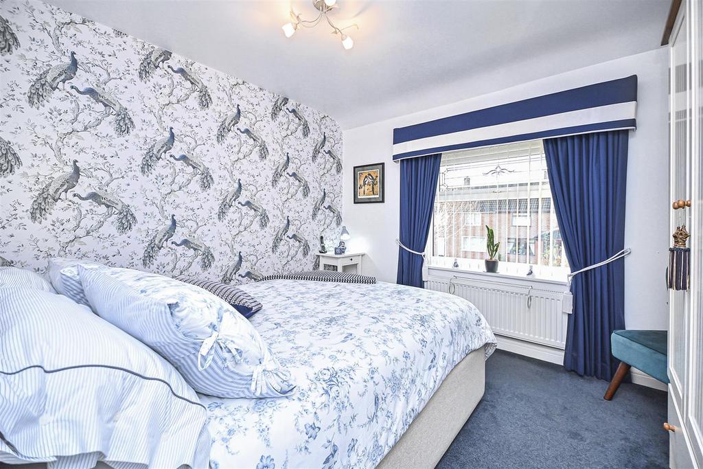 20 Lime Grove Bedroom 2 (1).jpg