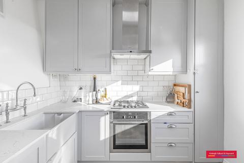 3 bedroom flat to rent, Stephendale Road, London, SW6