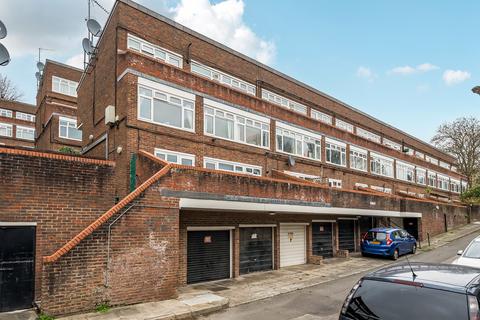 5 bedroom apartment for sale, Murfett Close, London, SW19
