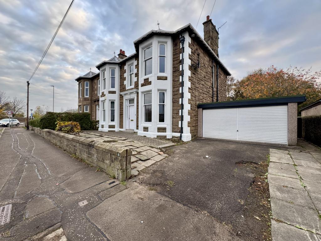 53 Old Craigie Road Dundee DD4 7 JD