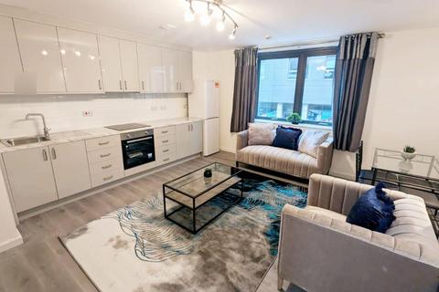 2 bedroom apartment to rent, Chapel Street, Salford, M3