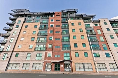 2 bedroom apartment to rent, Chapel Street, Salford, M3
