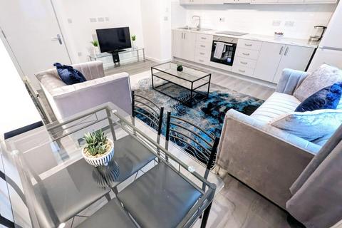 2 bedroom apartment to rent, Chapel Street, Salford, M3