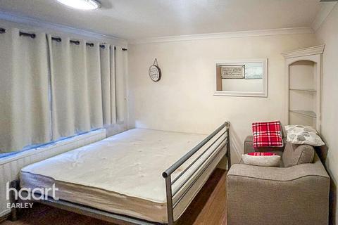 1 bedroom in a house share to rent, Chilcombe Way, READING