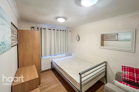 undefined, Chilcombe Way, READING