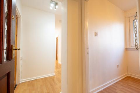 3 bedroom flat to rent, Southampton Place, Dundee DD4