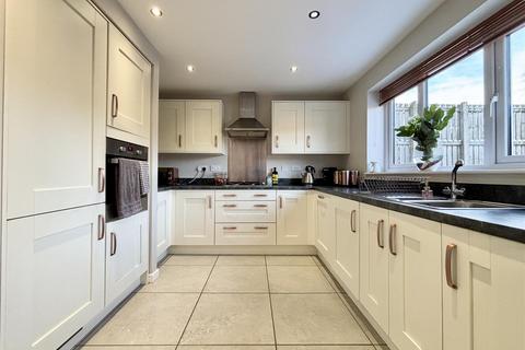 undefined, Harrowins Farm Drive, Bradford BD13