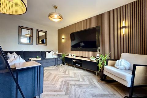 undefined, Harrowins Farm Drive, Bradford BD13