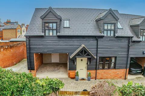Kingsland Road, Hemel Hempstead, HP1 1QD