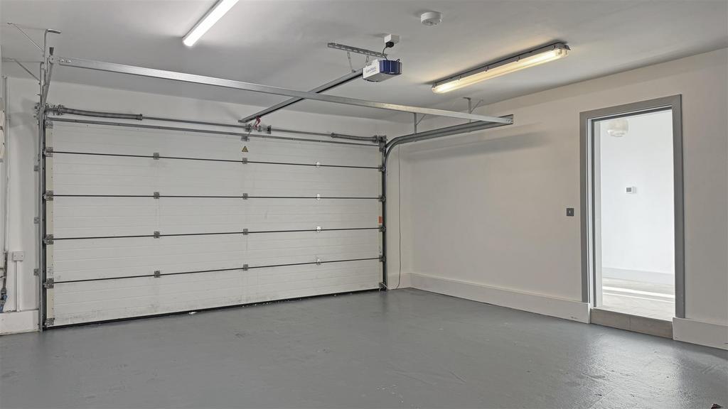 Garage.jpg