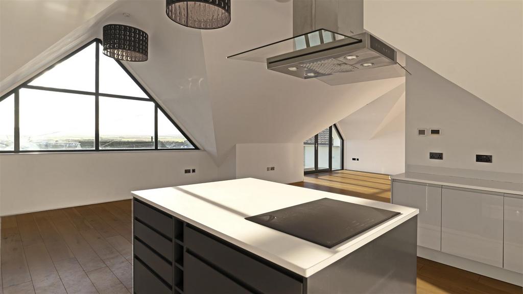 Kitchen 2.jpg