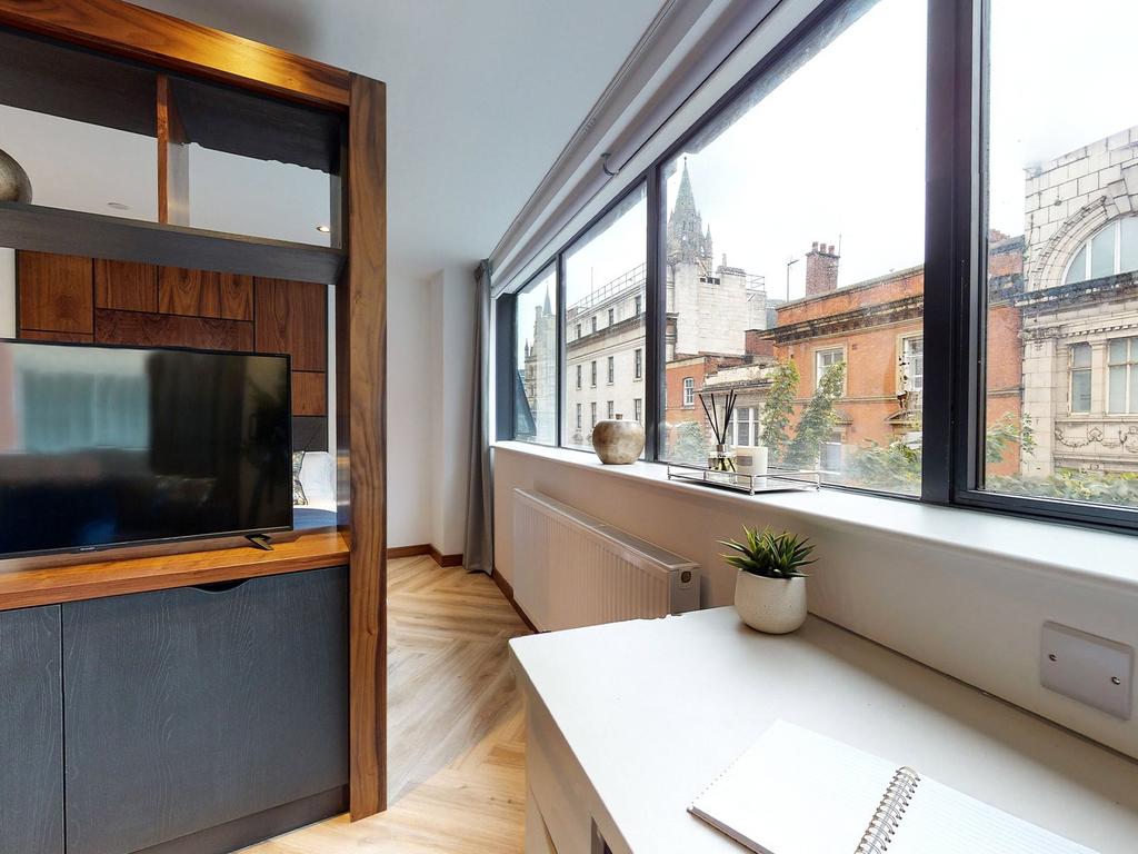 Apartment in Manchester, City Centre - View 2