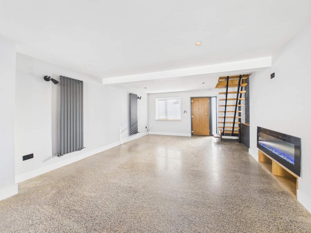 Lounge/Dining area