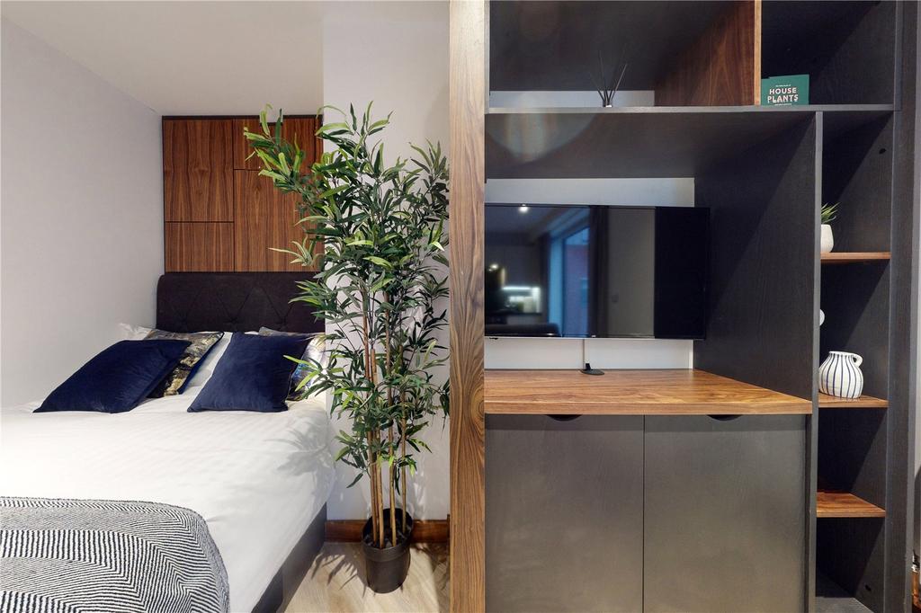 Apartment in Manchester, City Centre - View 5
