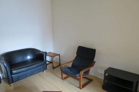 3 bedroom flat to rent, Cowley Road