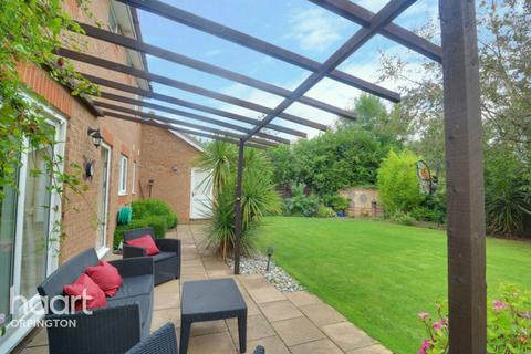 4 bedroom detached house for sale, Spring Shaw Road, Orpington