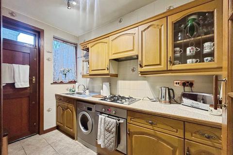 2 bedroom end of terrace house for sale, Norfolk Street, Greater Manchester SK14