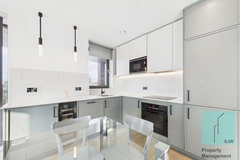 2 bedroom flat to rent, Windsor Square, London SE18