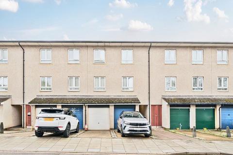 undefined, Deepwood Lane, Middlesex, Greenford, Middlesex, UB6 8XA