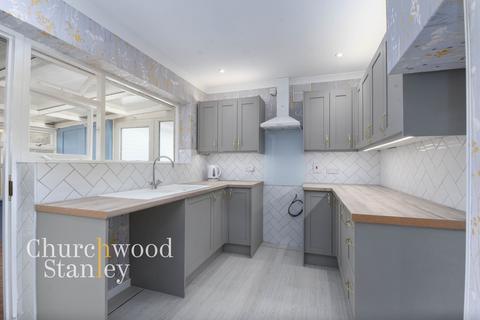 undefined, Columbine Gardens, Walton On The Naze, CO14