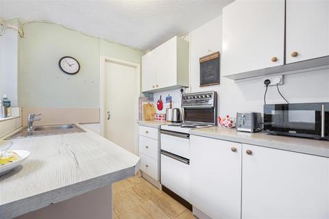 2 bedroom terraced house for sale, Coventry Road, Reading, RG1