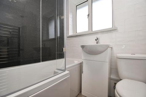 3 bedroom terraced house for sale, Danes Drive, Hessle