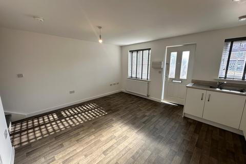 1 bedroom semi-detached house to rent, Hector Drive, Peterborough PE2