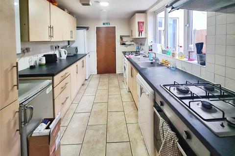 6 bedroom terraced house to rent, Spear Road, Hampshire SO14