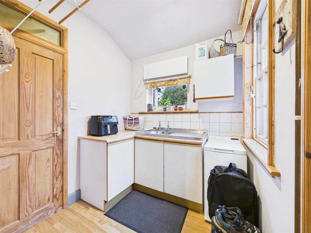 CAM02435 G0-PR0069-STILL025.jpg